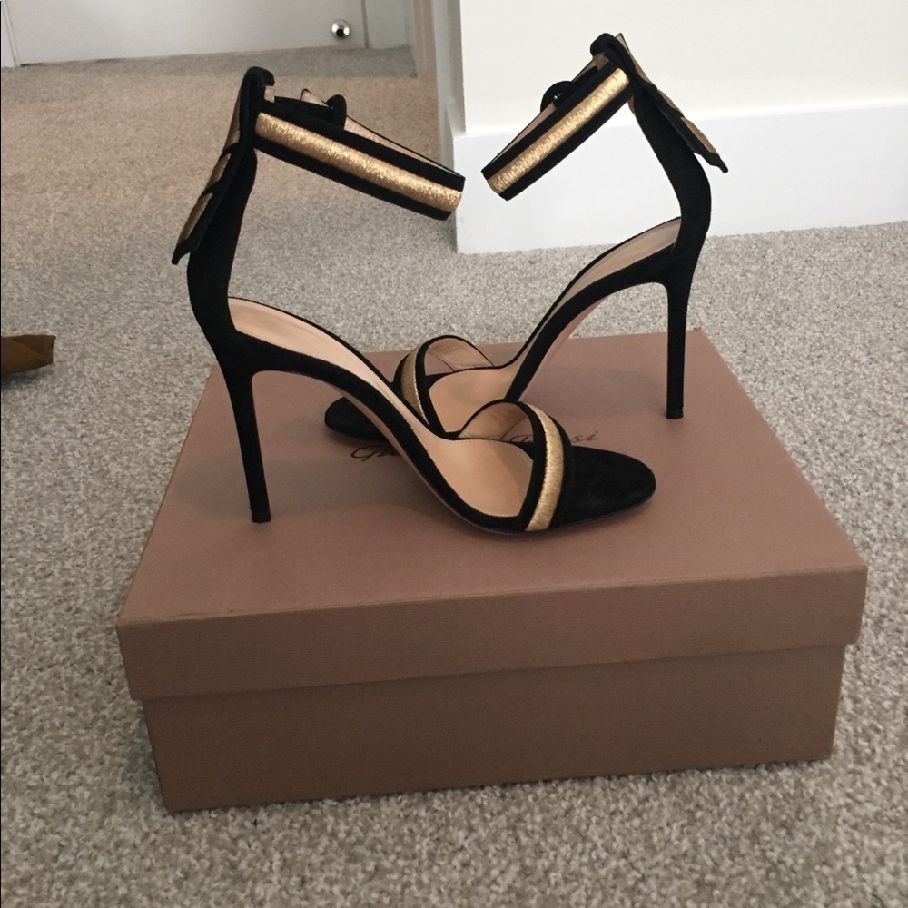 Brand new Gianvito Rossi Heels